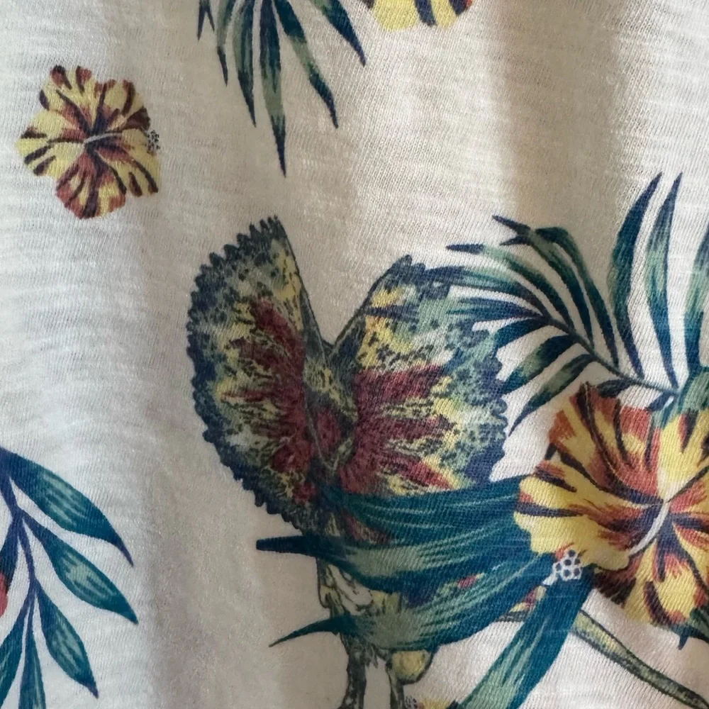 Jurassic World Park Ranger Button Down Hawaiian Camp Shirt XL Jungle Print - Picture 5 of 10